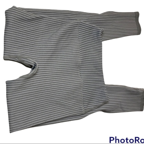 Fabletics High Waisted Seamless Rib Legging Small Artic Grey Raincloud - Picture 2 of 6